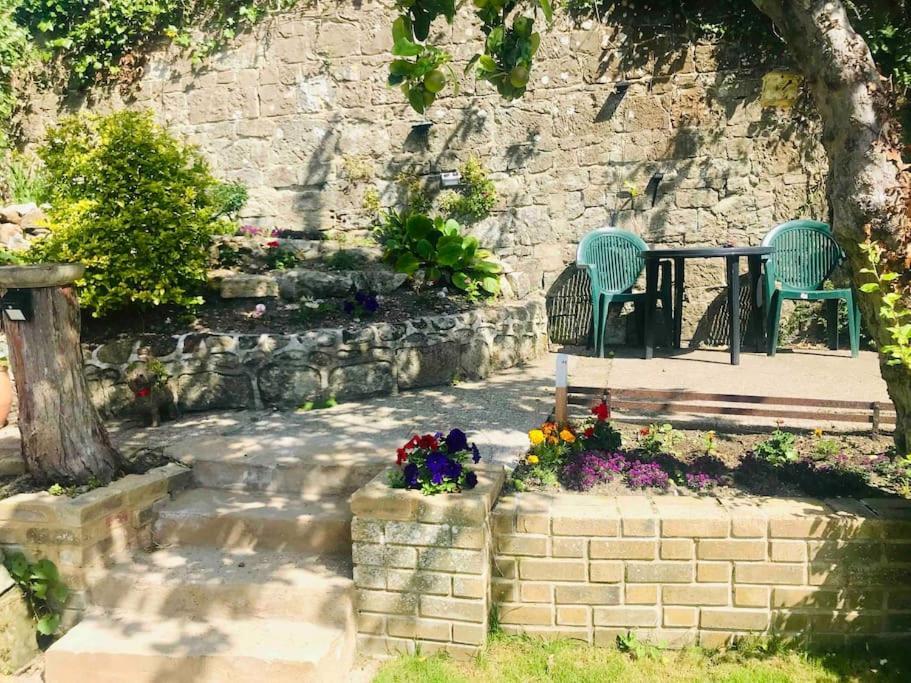 Victoria Boutique Lodge 'Stan" Sea View And Garden Apartment Ventnor Exterior photo