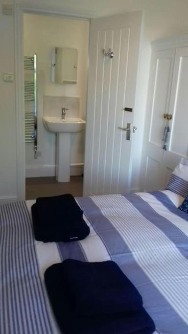 Victoria Boutique Lodge 'Stan" Sea View And Garden Apartment Ventnor Exterior photo
