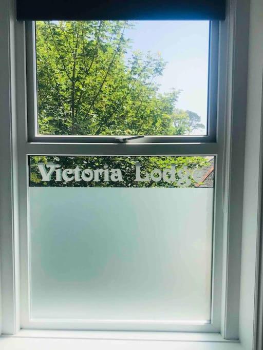 Victoria Boutique Lodge 'Stan" Sea View And Garden Apartment Ventnor Exterior photo