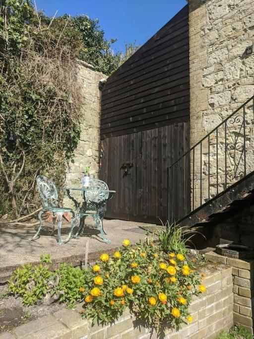 Victoria Boutique Lodge 'Stan" Sea View And Garden Apartment Ventnor Exterior photo